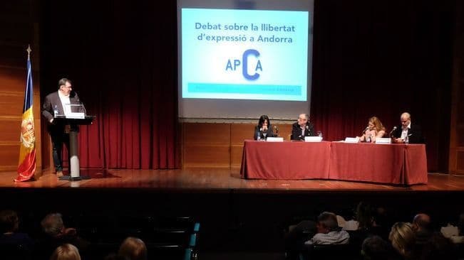 Debatent sobre la Llibertat d'expressió (APCA)